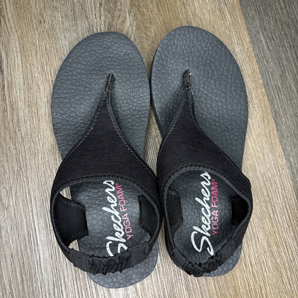 Skechers Sandals Women's Size 7 Slingback Yoga Foam Comfy‎ Stretch Black
